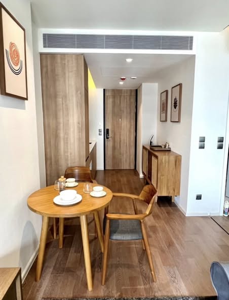 room interior of MUNIQ Sukhumvit 23