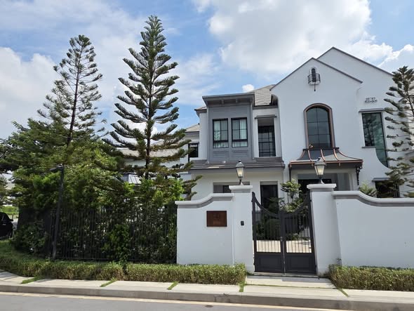 Nantawan Rama 9 Srinakarin