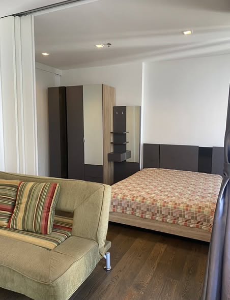 bedroom and room interior of Nara 9