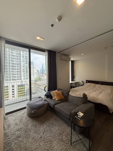 bedroom and living room of Narathorn Place