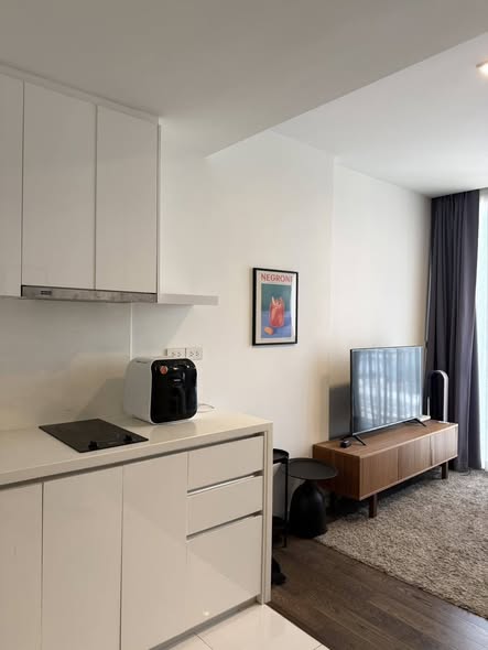 room interior of Narathorn Place