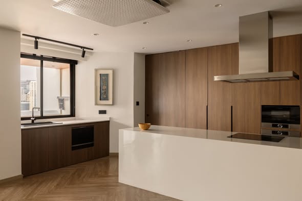 room interior and kitchen of Newton Tower