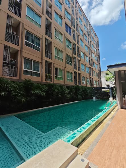 pool of คอนโด Niche id