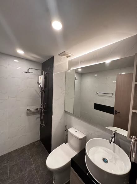 Niche Mono Itsaraphap