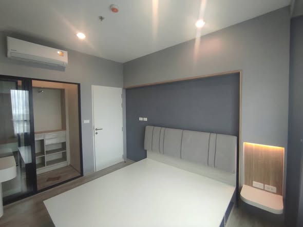 bedroom and room interior of นิช โมโน เมกะ สเปซ บางนา (Niche MONO Mega Space Bang Na)