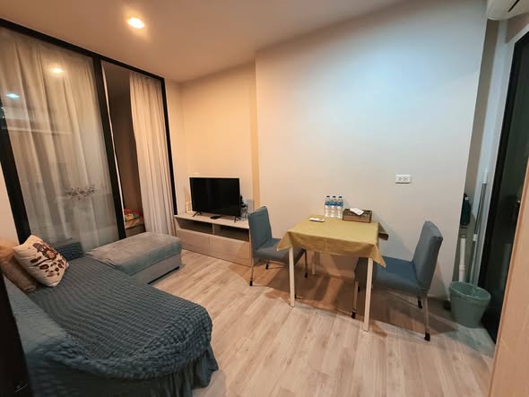 bedroom and room interior of นิช โมโน เมกะ สเปซ บางนา (Niche MONO Mega Space Bang Na)