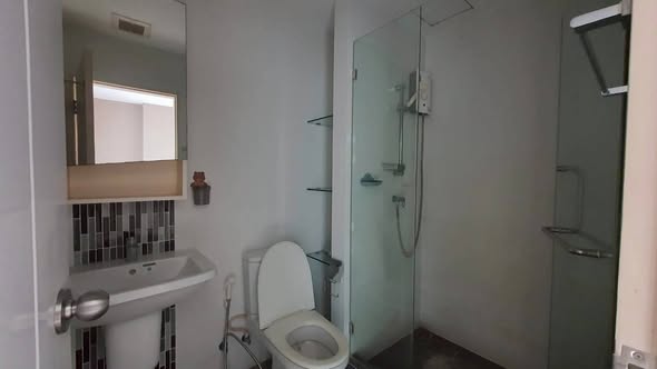 room interior and bathroom of Niche Mono Ratchavipha