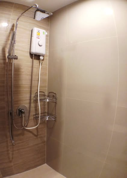 bathroom of Niche MONO Sukhumvit Bearing