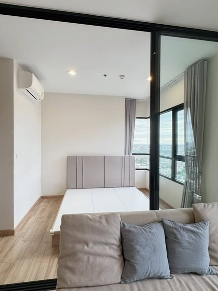 bedroom and room interior of Niche MONO Sukhumvit Bearing