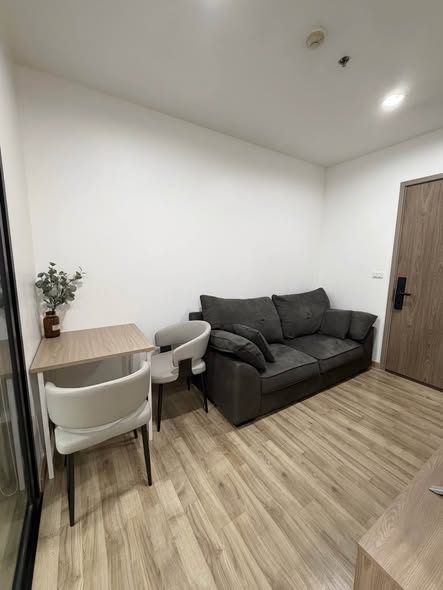 living room of Niche MONO Sukhumvit Bearing