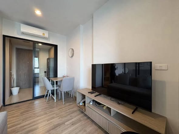 living room of Niche MONO Sukhumvit Bearing