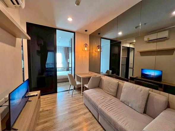 living room and room interior of Niche MONO Sukhumvit Bearing