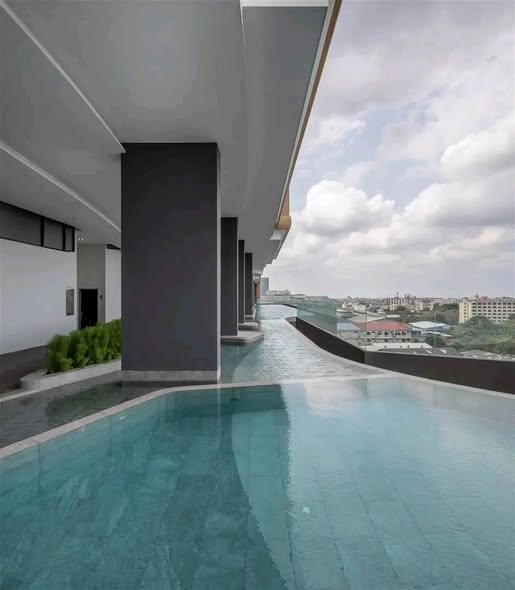 pool of Niche MONO Sukhumvit Bearing