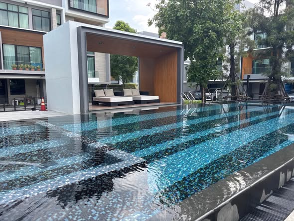 pool of Nirvana Define Srinakarin-Rama9