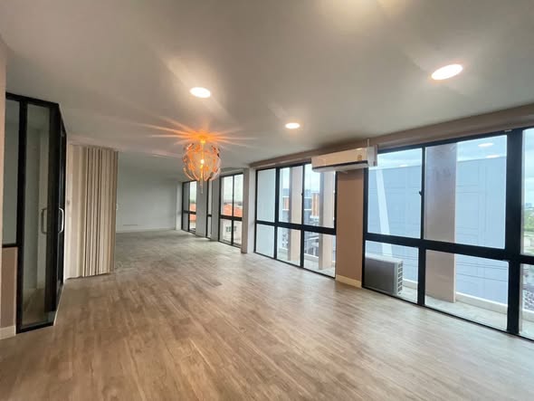 room interior of Nirvana@WORK ลาดพร้าว-เกษตรนวมินทร์