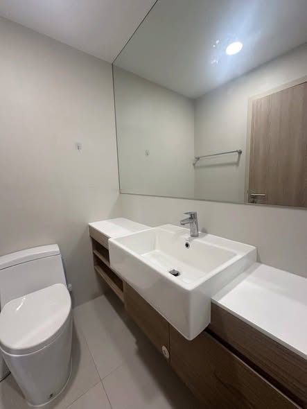 bathroom of Noble Ambience Sukhumvit 42
