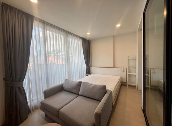 bedroom and room interior of Noble Ambience Sukhumvit 42