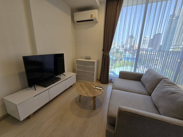 living room and bedroom of Noble Ambience Sukhumvit 42