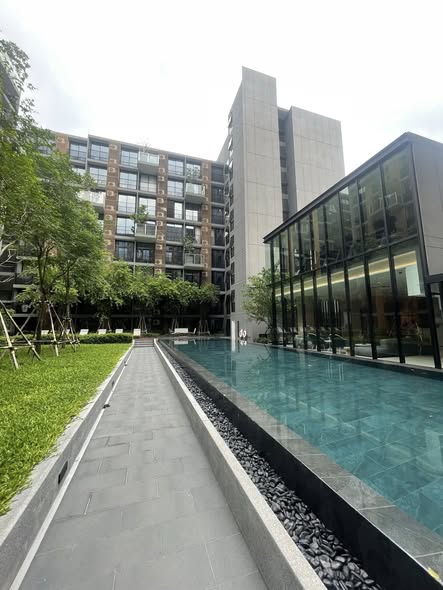 pool of Noble Ambience Sukhumvit 42