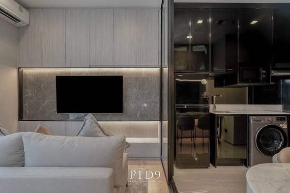 living room and kitchen of Noble Around Ari