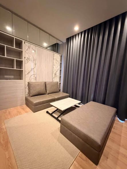 living room and room interior of Noble Around Ari