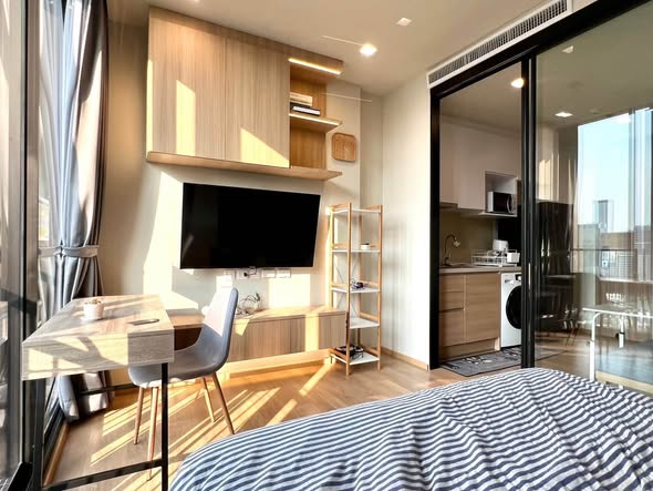 bedroom and room interior of Noble Around Sukhumvit 33