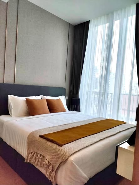 bedroom of Noble BE 19