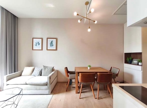 living room and room interior of Noble BE 19