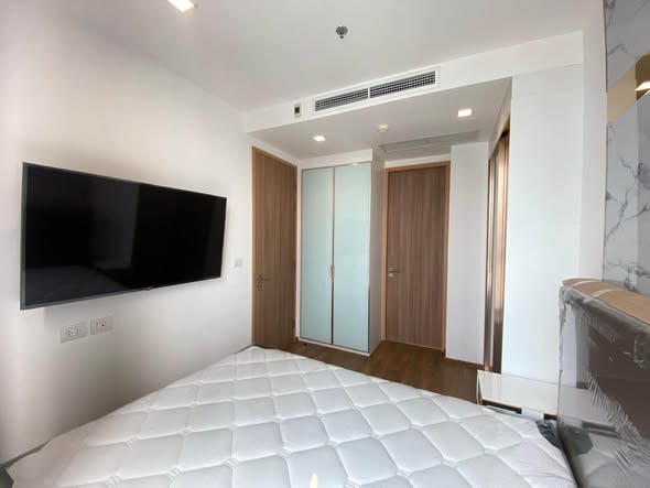 bedroom of Noble BE33