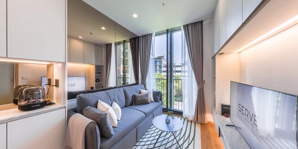 living room and bedroom of Noble BE33