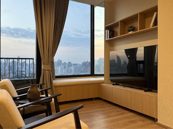 bedroom and living room of Noble Form Thonglor โนเบิล ฟอร์ม ทองหล่อ
