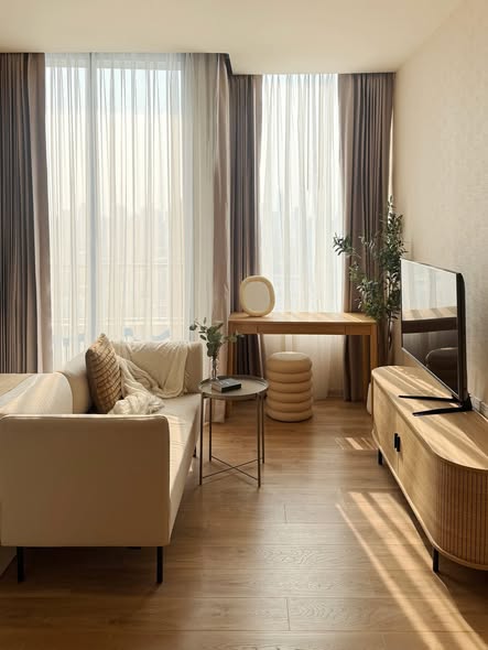 living room and bedroom of Noble Form Thonglor โนเบิล ฟอร์ม ทองหล่อ