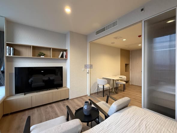 living room and bedroom of Noble Form Thonglor โนเบิล ฟอร์ม ทองหล่อ