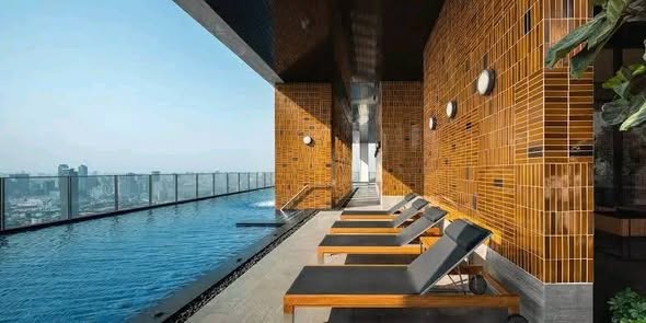 pool of Noble Form Thonglor โนเบิล ฟอร์ม ทองหล่อ
