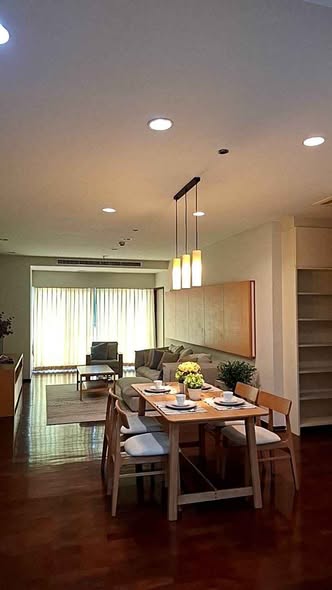 room interior of Noble Ora