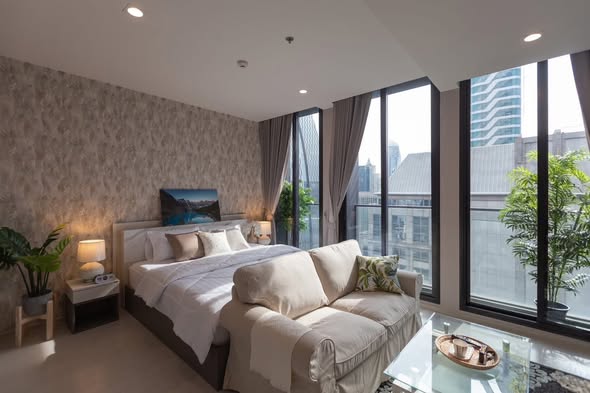 bedroom of Noble Ploenchit