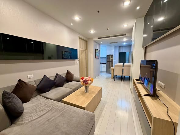 bedroom and living room of Noble Ploenchit