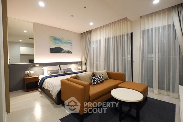 bedroom and room interior of Noble Ploenchit