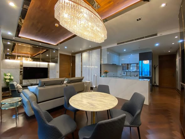 living room and kitchen of Noble Ploenchit