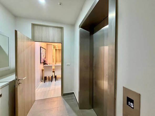 room interior of Noble Ploenchit