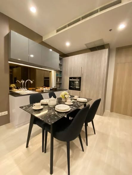 room interior and kitchen of Noble Ploenchit