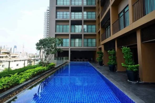 pool of Noble Refine