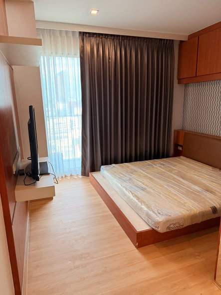 bedroom of Noble Reflex
