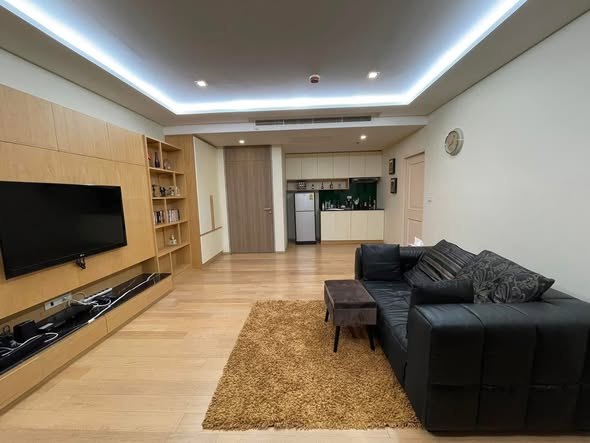living room of Noble Reflex
