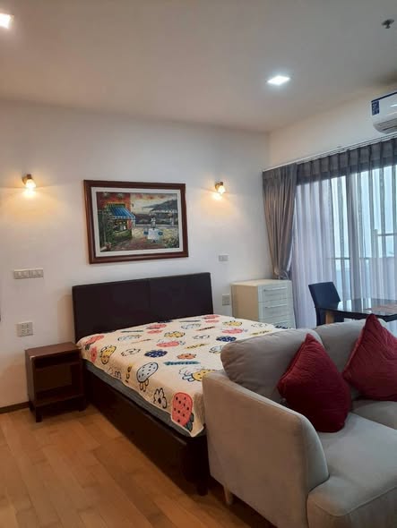 bedroom of Noble Reveal