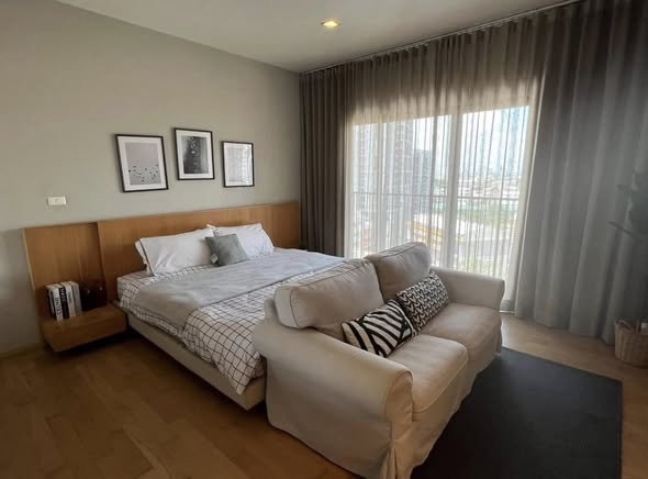 bedroom of Noble Reveal