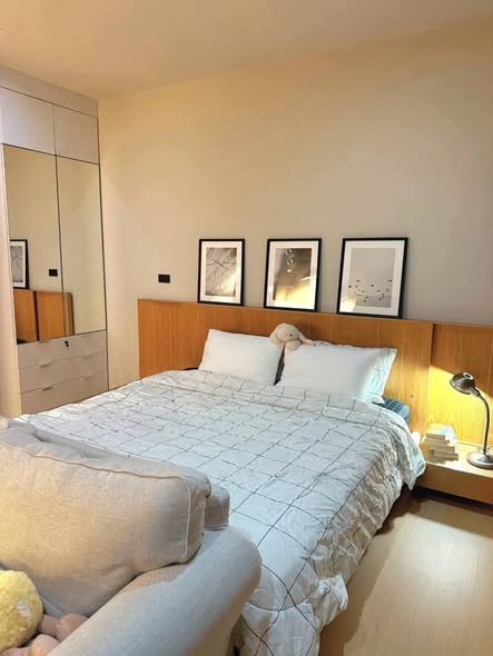 bedroom of Noble Reveal