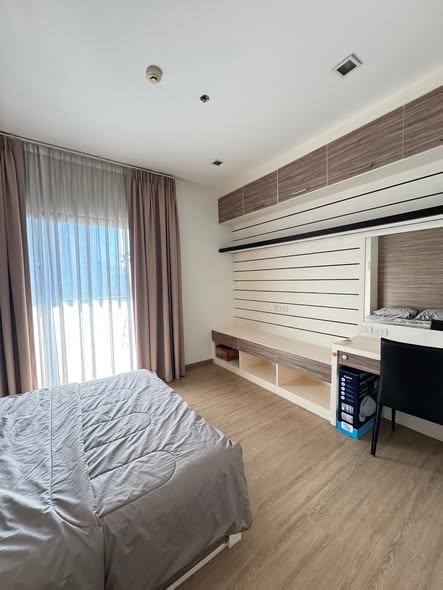 bedroom of Noble Reveal
