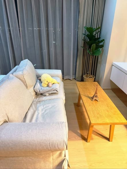 living room of Noble Reveal