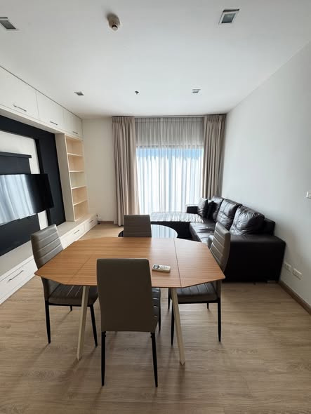 room interior of Noble Reveal